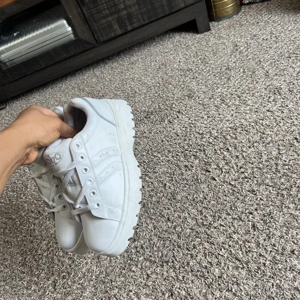 Vintage Soho Size 6 Platform Sneakers Women White 90s Y2K Platform Chunky